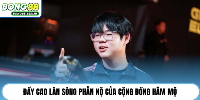 Đẩy cao làn sóng phẫn nộ của cộng đồng hâm mộ